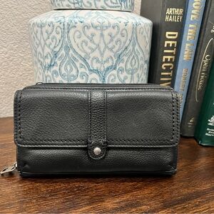 The Sak Smartphone Crossbody